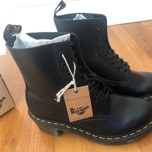 Dr. Martens CLEMENCY 8 Eye Leather Boots 14638003